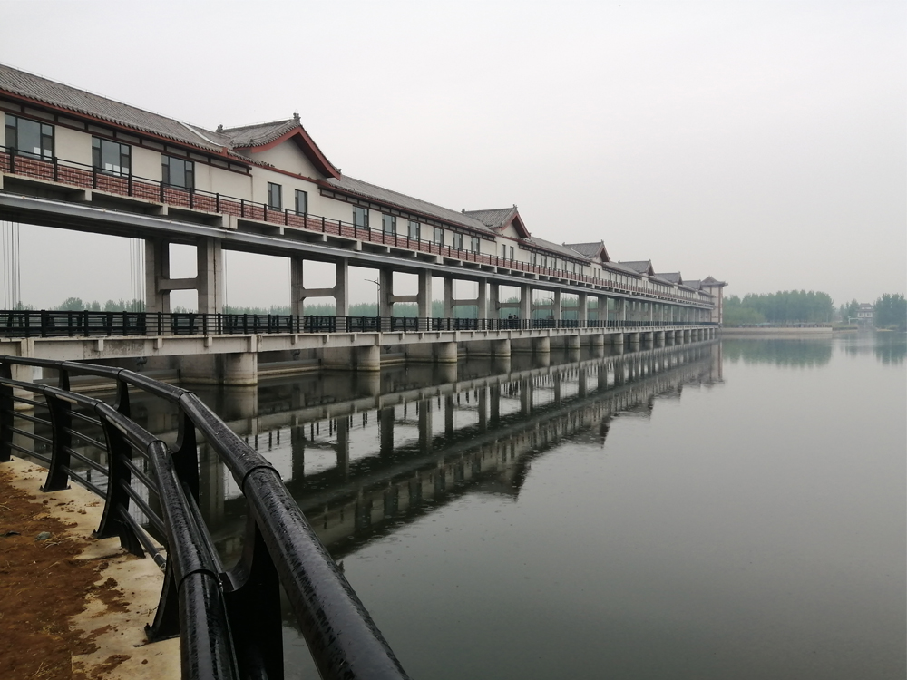 曲阜市泗河紅旗閘，12孔鋼閘門及雙吊點固定式啟閉機